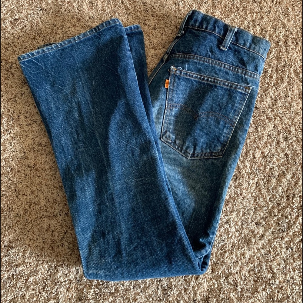 Flared levi’s jeans
